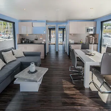 Hausboote Und Ferienhaeuser Marina Dom wakacyjny *