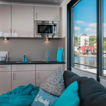 Сasa de vacaciones Hausboote Und Marina