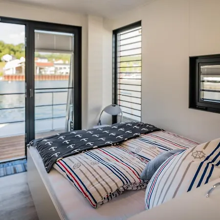 Hausboote Und Marina