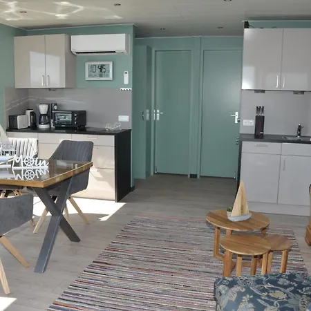 Hausboote Und Marina Сasa de vacaciones