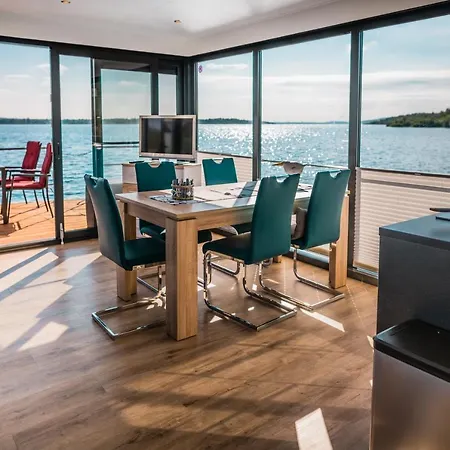 Hausboote Und Marina