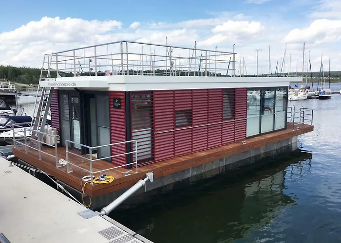 Hausboote Und Ferienhaeuser Marina *