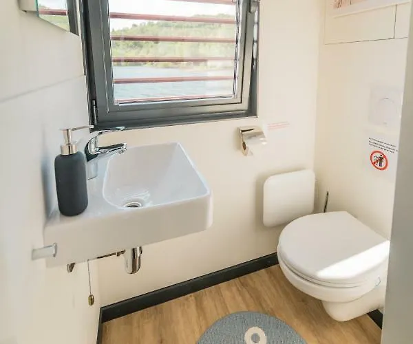 Hausboote Und Ferienhaeuser Marina Mücheln