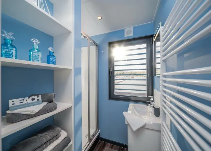 Hausboote Und Ferienhaeuser Marina Nyaraló Mücheln