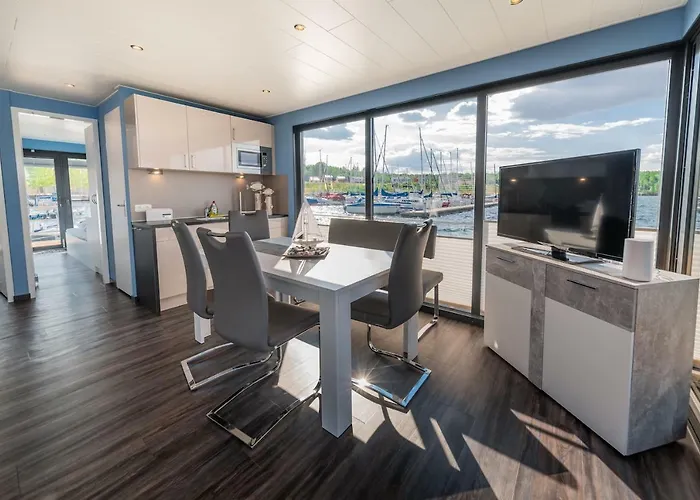 Hausboote Und Ferienhaeuser Marina Mücheln