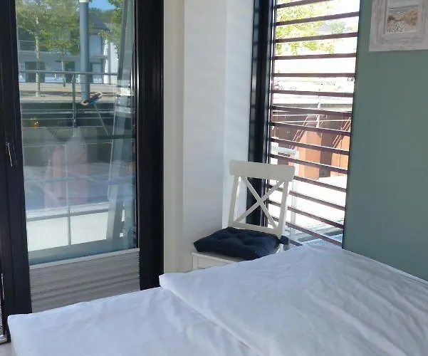 Hausboote Und Ferienhaeuser Marina Nyaraló Mücheln