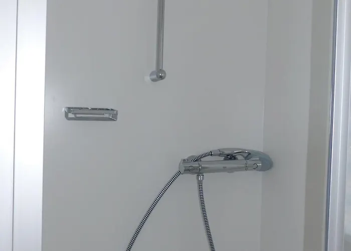 Hausboote Und Ferienhaeuser Marina * Mücheln